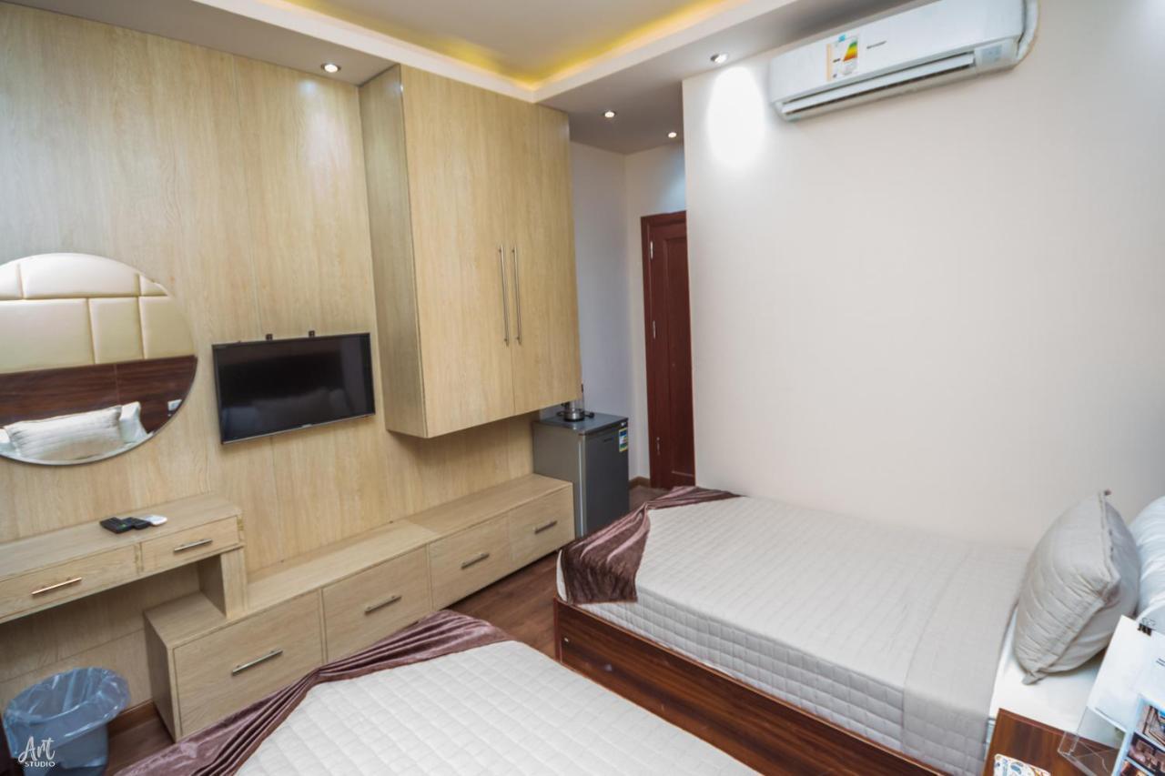 Grand Hostel *