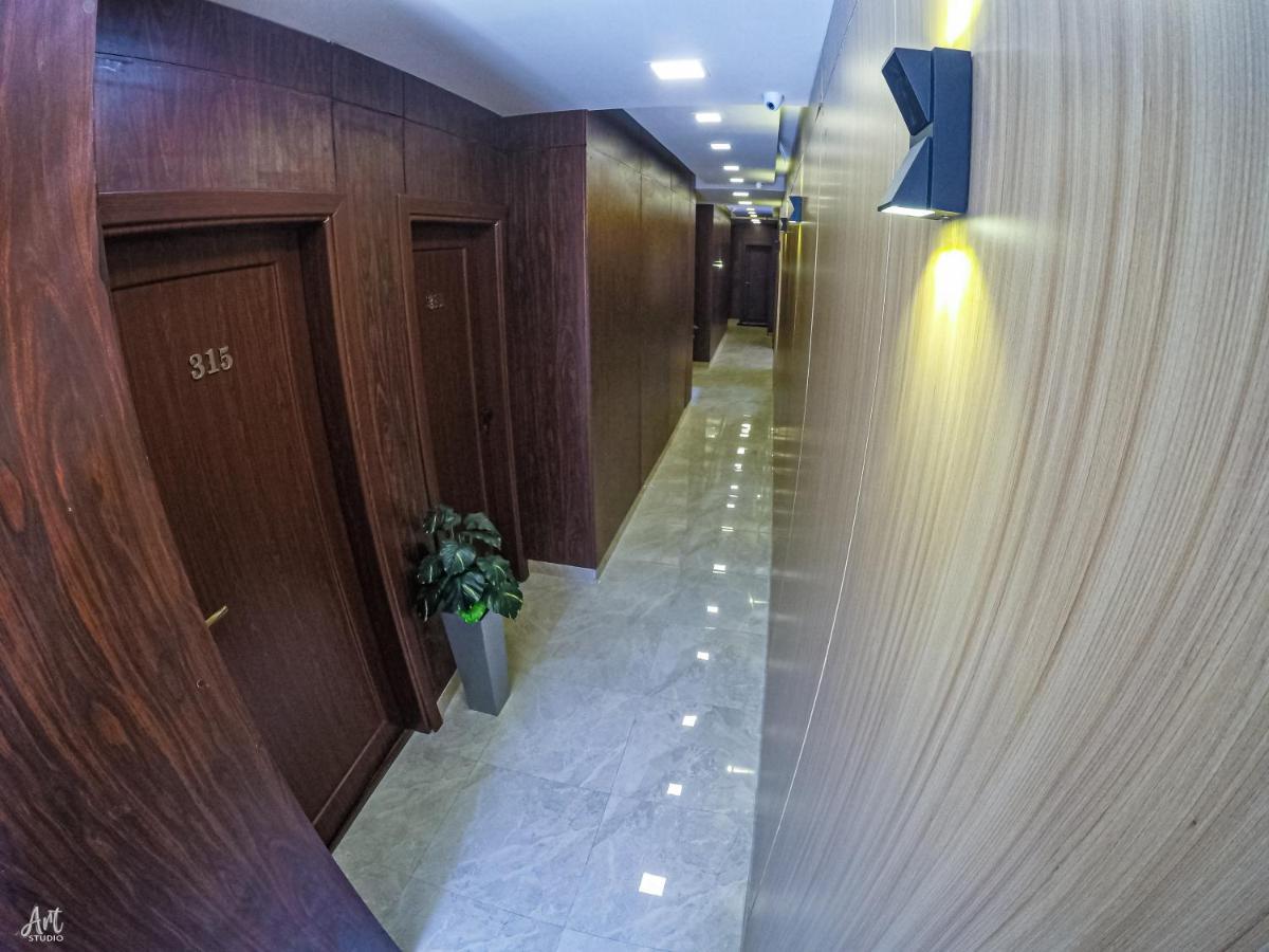 Hostal Grand *